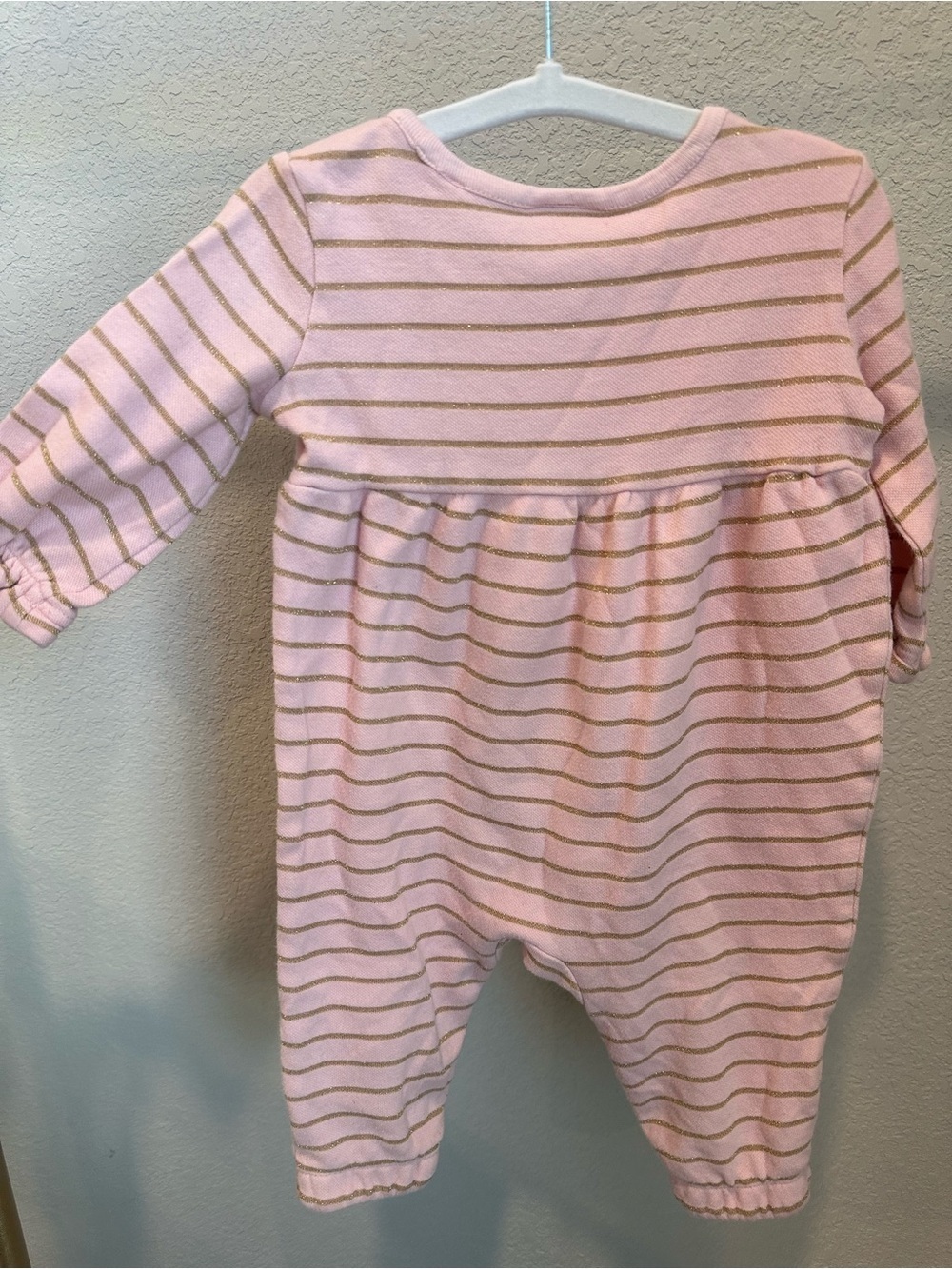 Hanna Andersson Pink cotton and metallic One-Piece with Gold Stripes